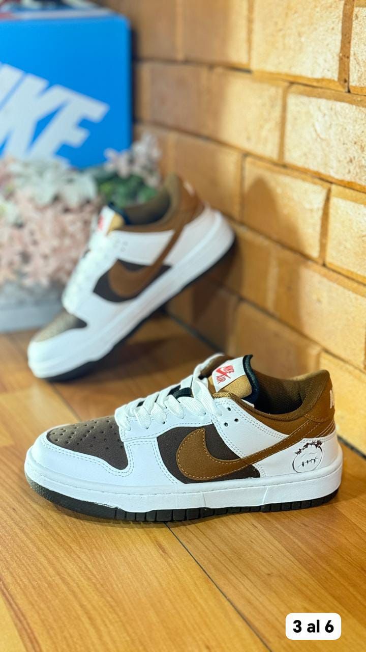 NIKE DUNK EDICION ESPECIAL