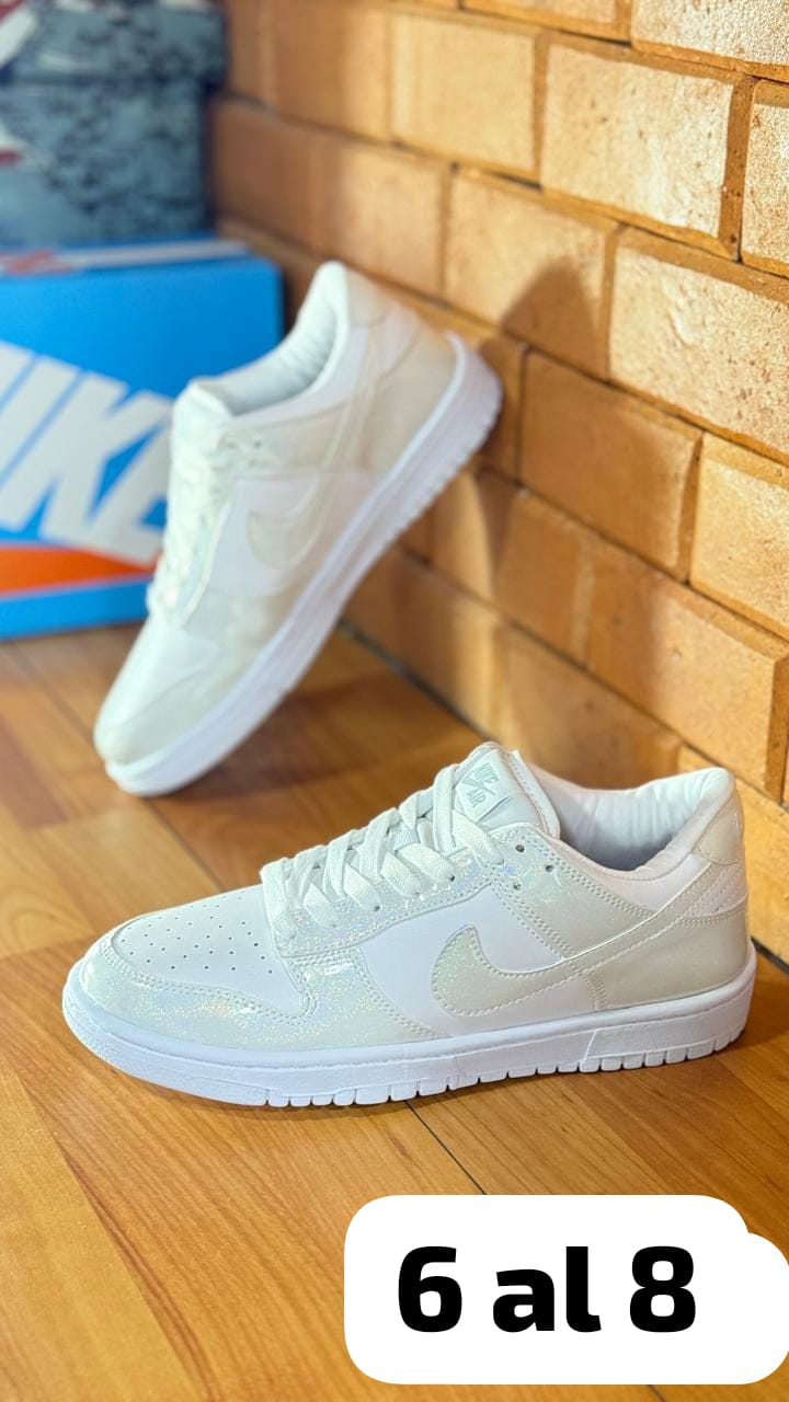 NIKE DUNK EDICION ESPECIAL