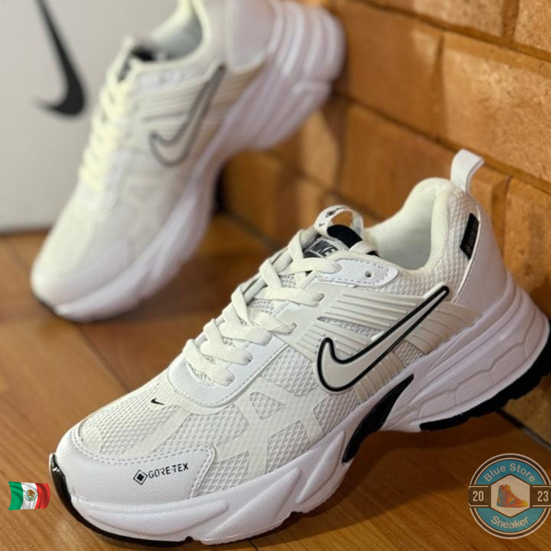 NIKE GORO TEX