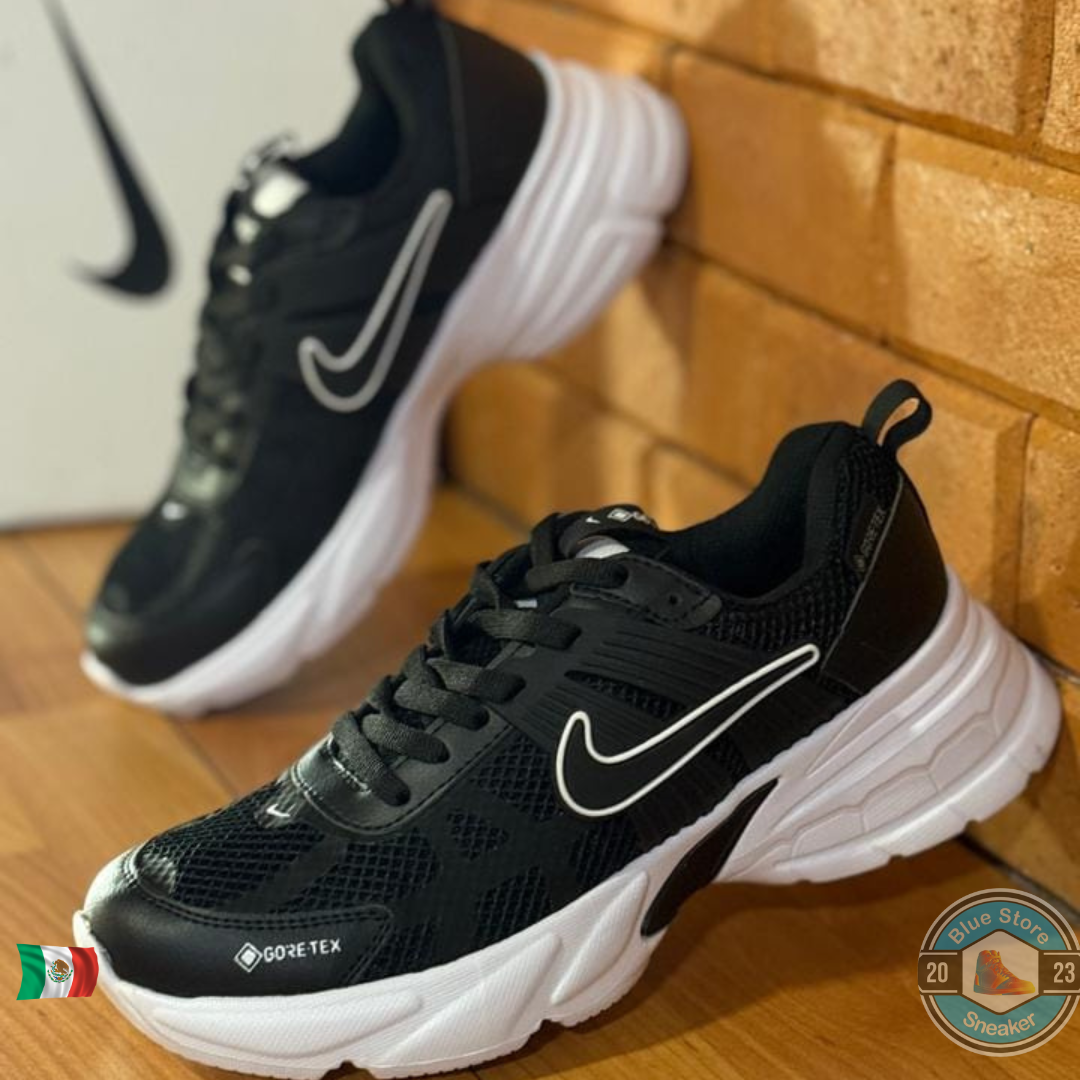 NIKE GORO TEX