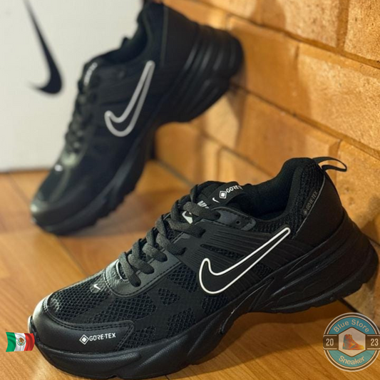 NIKE GORO TEX